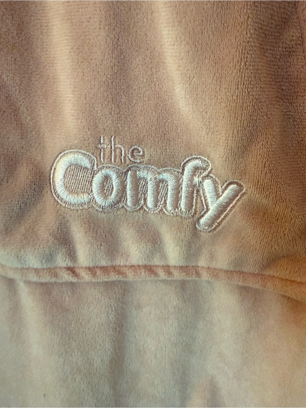 The original oversized blanket. The Comfy Hoodie blanket - Blush Pink - Picture 2 of 4
